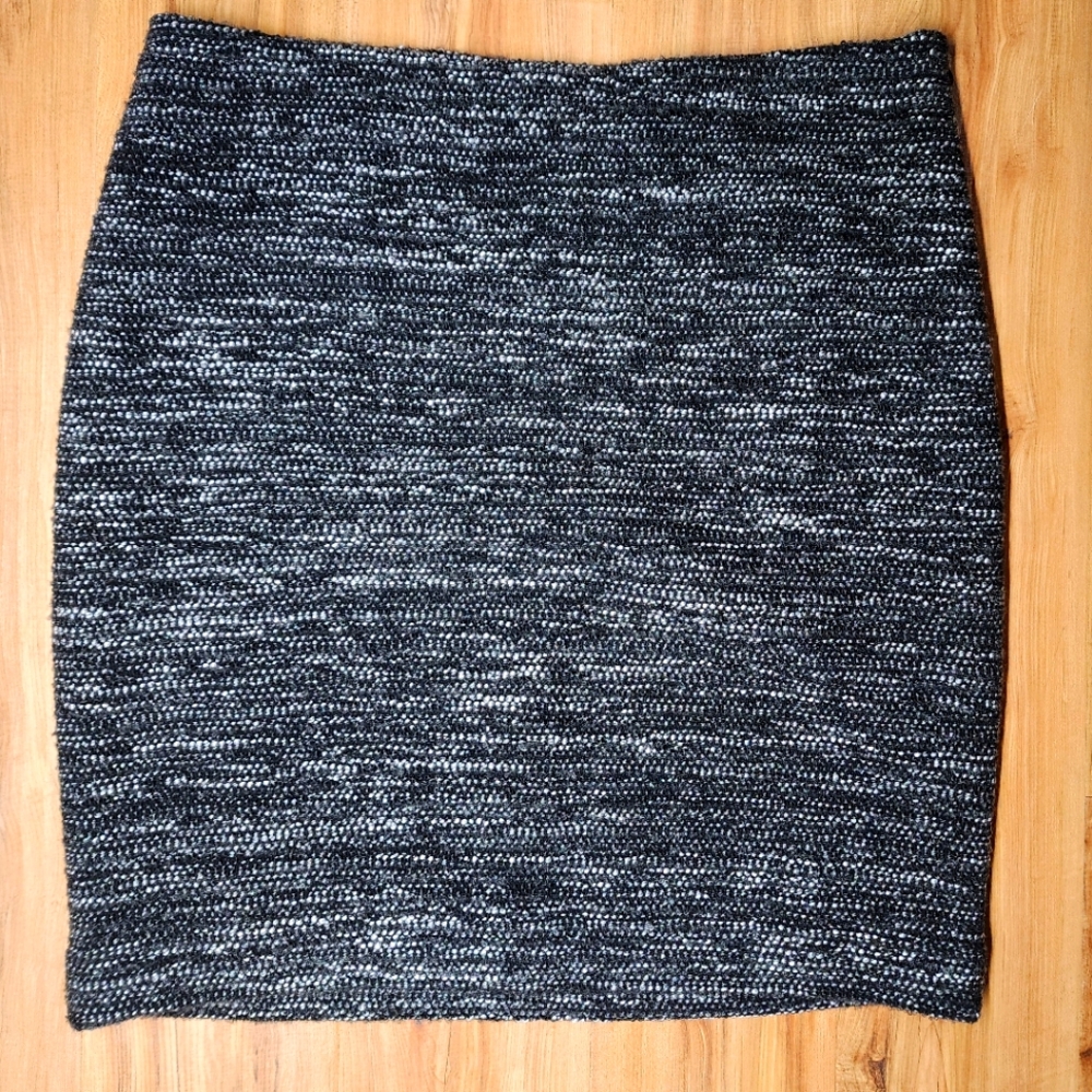 Ann Taylor Women’s Skirt Size 4 Black White Tweed Mini